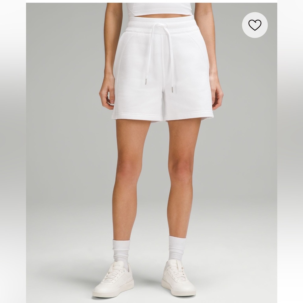 Lululemon Scuba high-rise short 5”